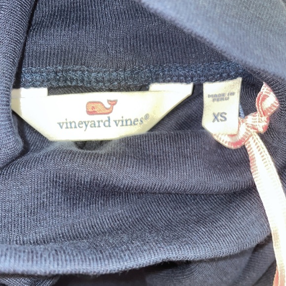 🆕 NWT Vineyard Vines Long Sleeve Turtleneck Top in Vineyard Navy Blue - Size XS - Picture 4 of 6